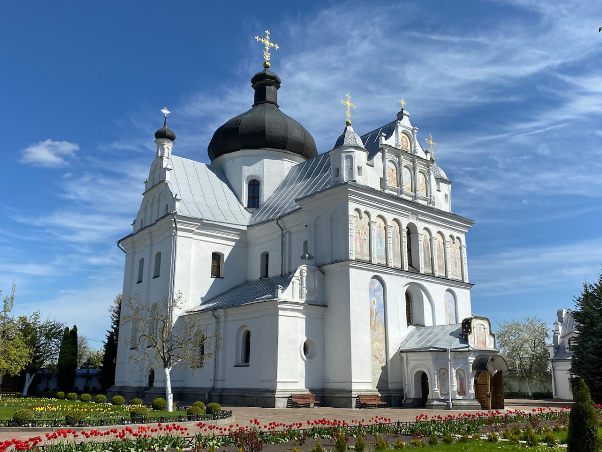 Никольский монастырь в Могилеве, монета и Подниколье