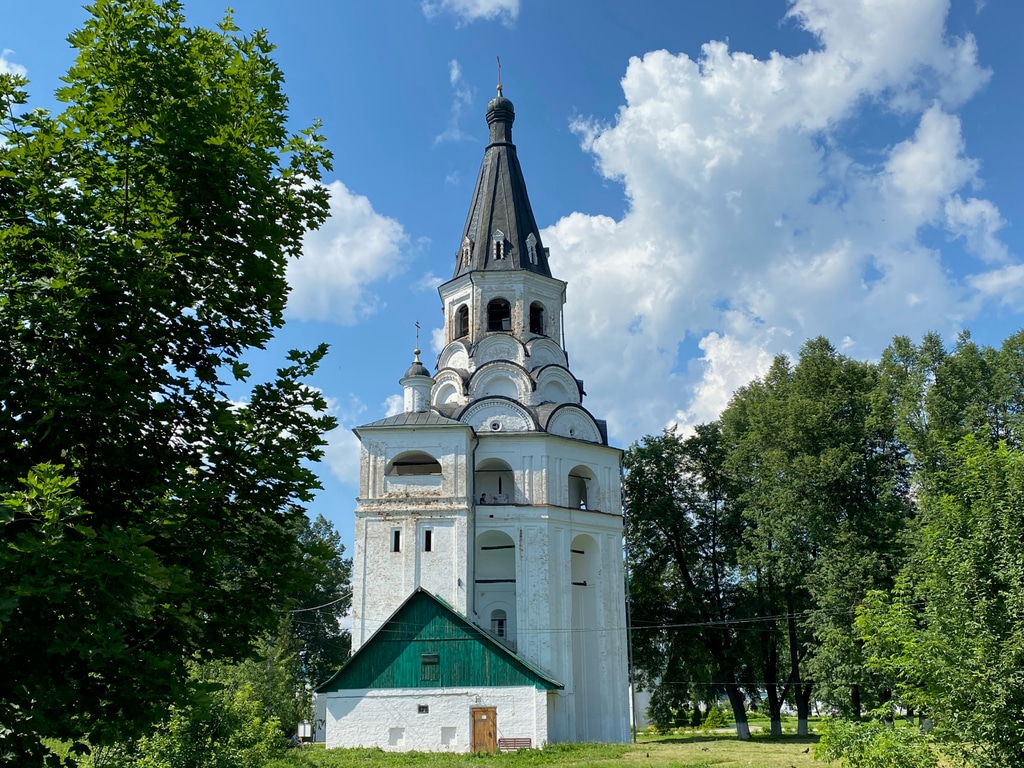 Построить монастырь